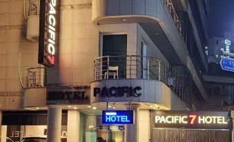 2. 퍼시픽7호텔..