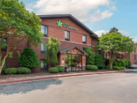 Extended Stay America Select Suites - Atlanta - Kennesaw Chastain Rd Hotels in Kennesaw