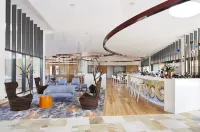Elements of Byron - bar