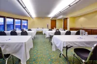Holiday Inn Express WATERLOO-CEDAR FALLS by IHG