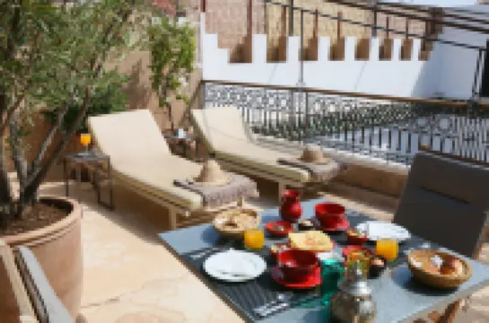 馬紮伊爾庭院飯店