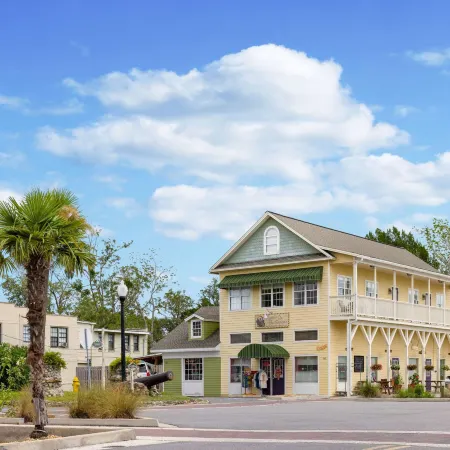 Travelodge by Wyndham Kingsland GA Отели в г. Кингсленд