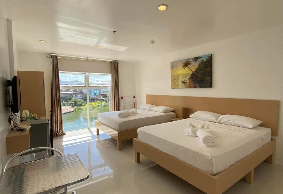 Jeffrey S Hotel - Housity