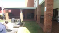 Strelitzia - Modern 2 Bedroom Apartment Hotels near Midrand Muslim Jamaat