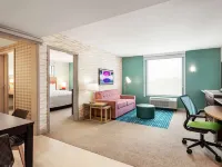 Home2 Suites by Hilton Milwaukee West 밀러 공원 주변 호텔