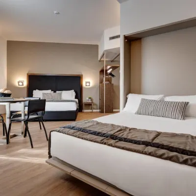 โรม อาร์ต โฮเทล - เทรวี โฮเทลส์ กรุ๊ป โรงแรมใกล้สถานี Barberini Metro Station