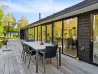 "Tessa" - 1.6km from the Sea