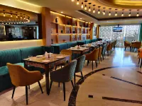 Green Palms Hotel Pacific Mall Hotels near Satpula