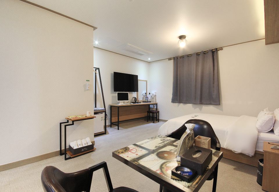 군산 두바이 드라이브인 무인텔 외관