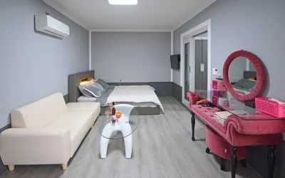 Taean (Anmyeondo) Taeyangeun Gadeuki Pets Friendly Pension