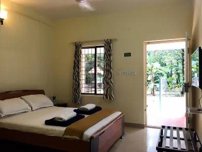 Palm Grove Service Villa Hotels in 
