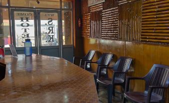 Srk Hotel - Housity