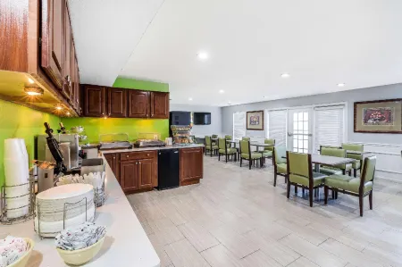 Quality Inn Gallatin-Nashville Metro