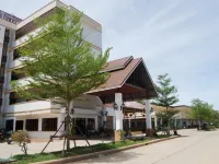Baiboon Grand Hotel Hotel in zona Wat Pa Phutthayan