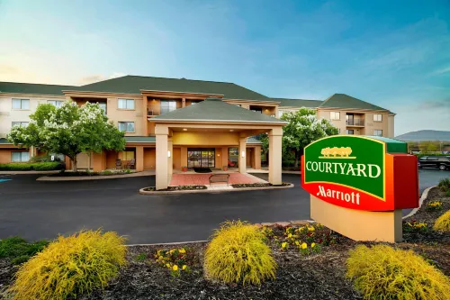 Courtyard State College Hotels in College Township