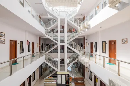 RedDoorz Near Jawa Timur Park 3