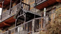 Rustic Roots Home Stay Hotels near Naggar View Point