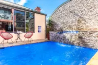 Berry Village Boutique Motel - Swimmingpools