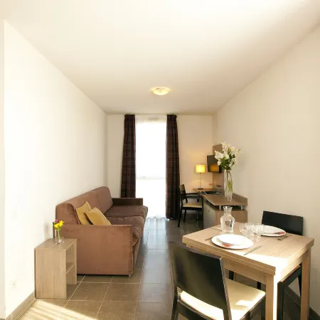 Apparthotel Séjours & Affaires Manosque