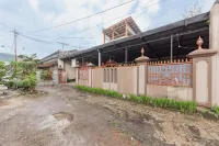 RedDoorz Syariah Near Alun Alun Sumedang Các khách sạn ở Sumedang Selatan