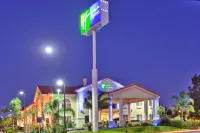 Holiday Inn Express Delano Hwy 99