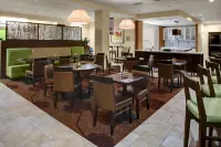 Hilton Garden Inn Edmonton International Airport - Aamiainen