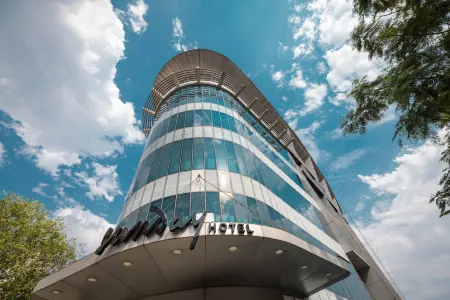 Sunday Hotel Jaipur Отели рядом со станцией Jaipur Railway Station