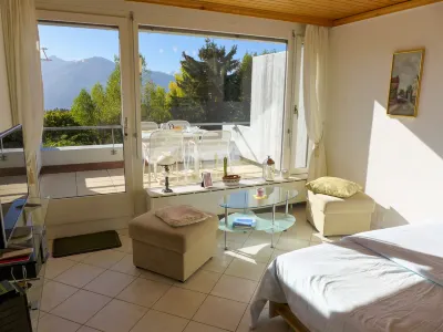 Jeanne d'Arc Apt. B-11 Hotels near St-Maurice