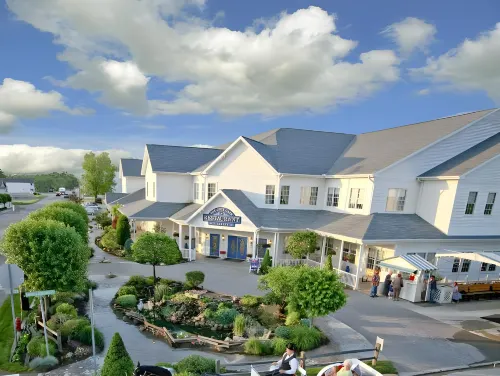 Blue Gate Garden Inn Hotels in LaGrange County