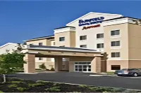 Quality Inn Boston-Revere Hotels in der Nähe von Sunglass Hut