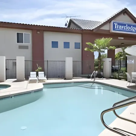 Days Inn by Wyndham Phoenix West