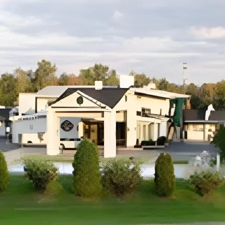 Colonie Inn and Suites