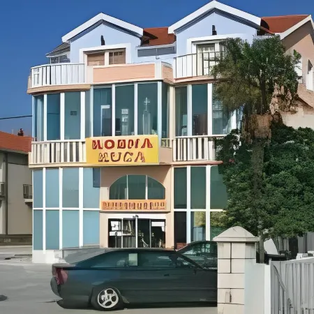 Apartments & Rooms Villa Maslina