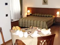 Altea Suites Hotel di Ardea