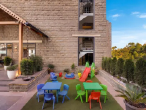 Lemon Tree Hotel, Kasauli Hotels in Solan