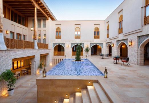 머큐어 부카라 올드 타운