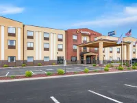 Comfort Suites Columbus Hotels near Magic Mountain Fun Center