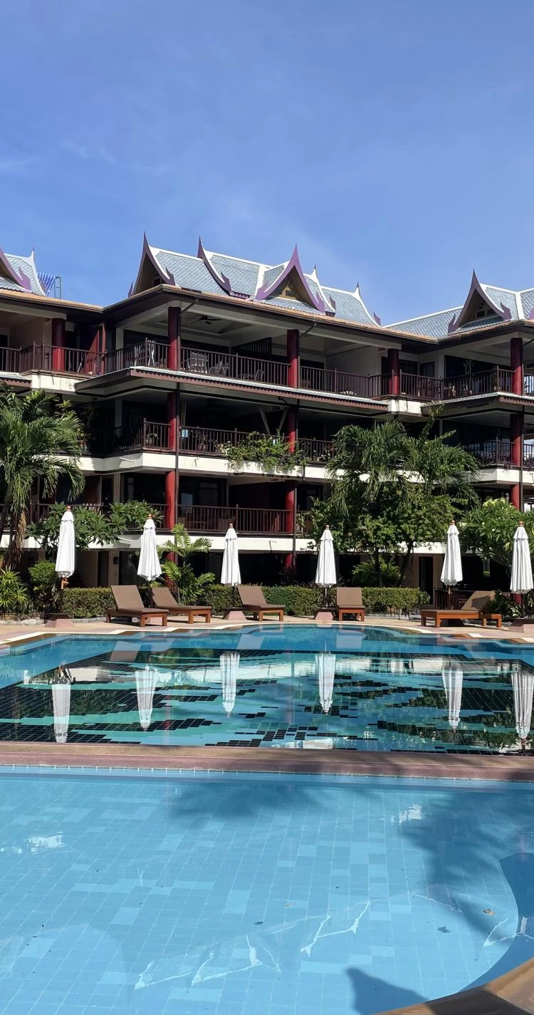 รูปภาพของPeaceful retreat at Kalim Bay - pool, bar, garden
