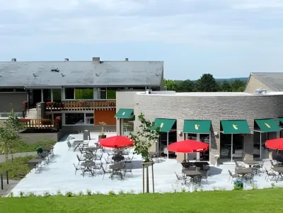 Mont-Des-Pins Hotel a 