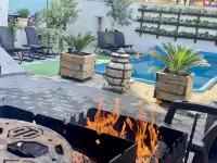 Villa Five-Story with Swimming Pool 소치 공원 주변 호텔