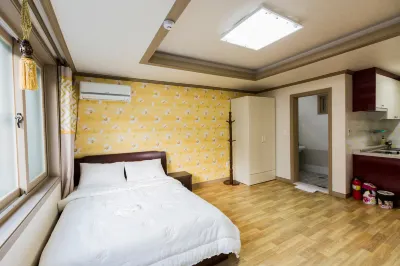 Haneulpunggyeongpensyeon Hotels near Muju Deogyusan Resort Seolcheon Tour Gondola Boarding Point