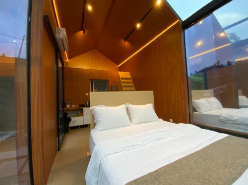 Alazka Cabin Hotels in Cisarua