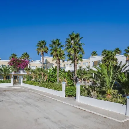 Cavo D’ Oro Hotel