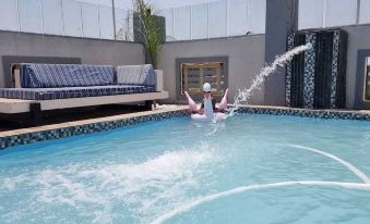 Adelina Hotel