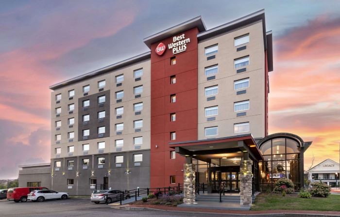 Best Western Plus Landmark Inn
