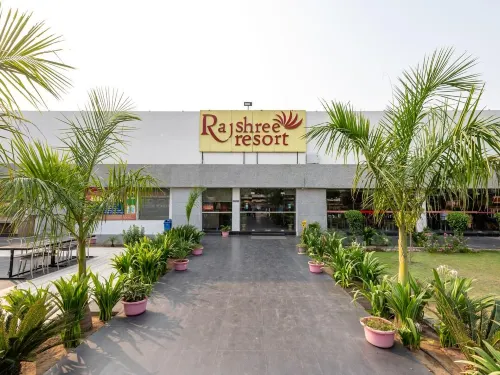 Rajshree Resort Hotels in Samod