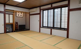 Minshuku Ikemori