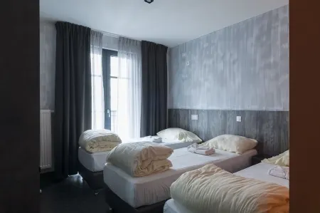 Brxxl 5 City Centre Hostel