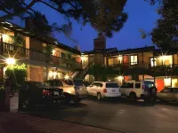 Wayside Inn - parking
