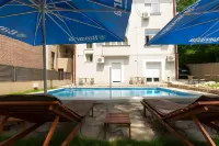 Villa Mystique